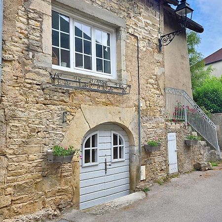 Le Petit Cocon De Chateau Chalon Kültér fotó
